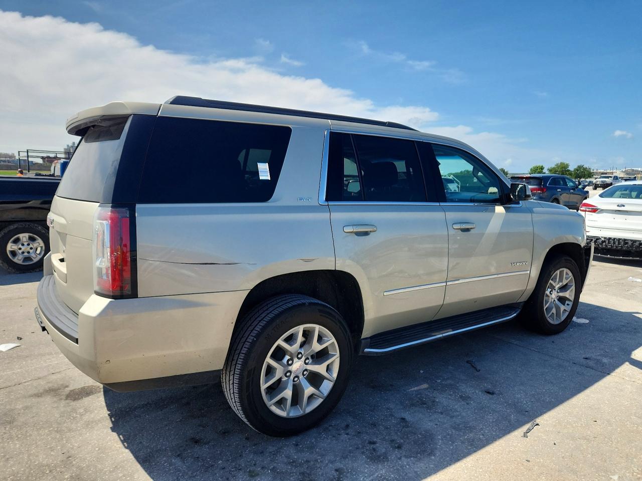 2017 GMC Yukon Slt - Image 3