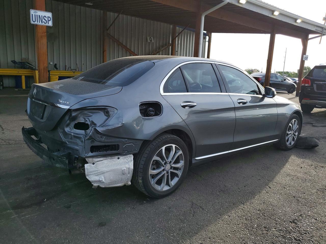 2017 Mercedes-Benz C 300 4Matic - Фото 3