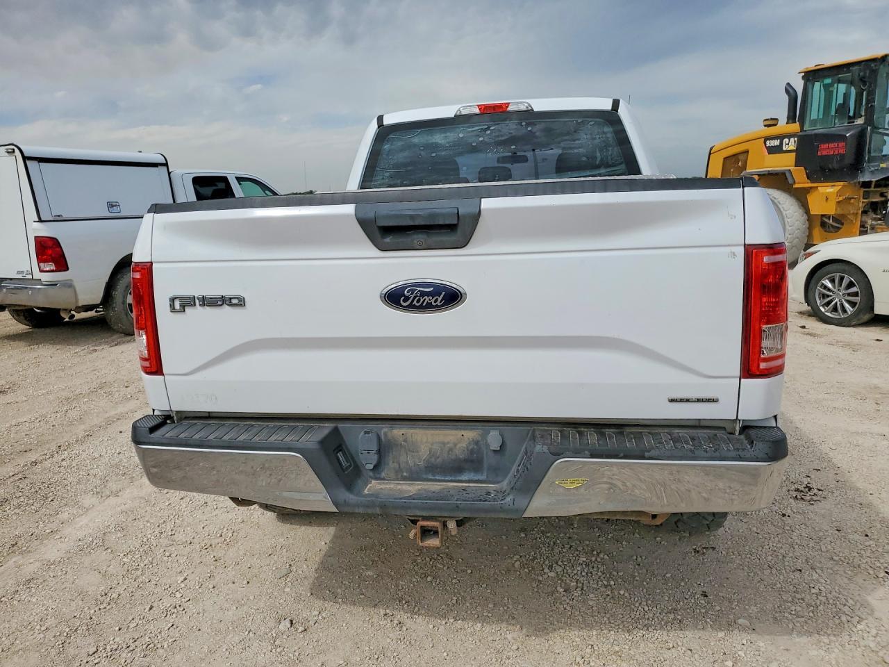 2015 Ford F150 Super Cab - Фото 6