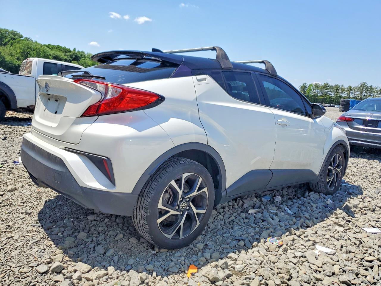 2020 Toyota C-Hr Xle - Фото 3