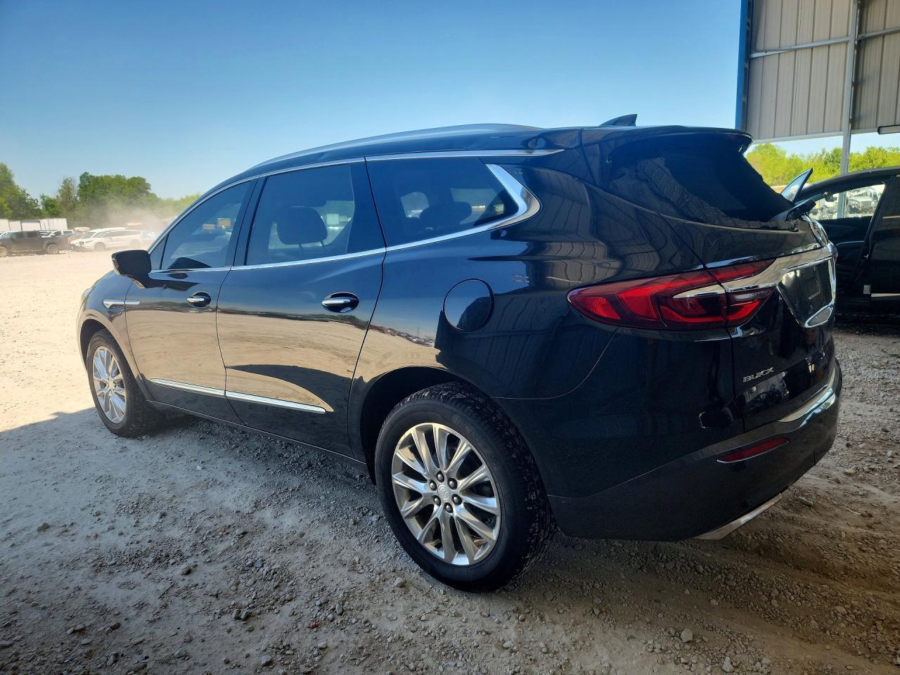 2018 Buick Enclave Premium - Фото 2