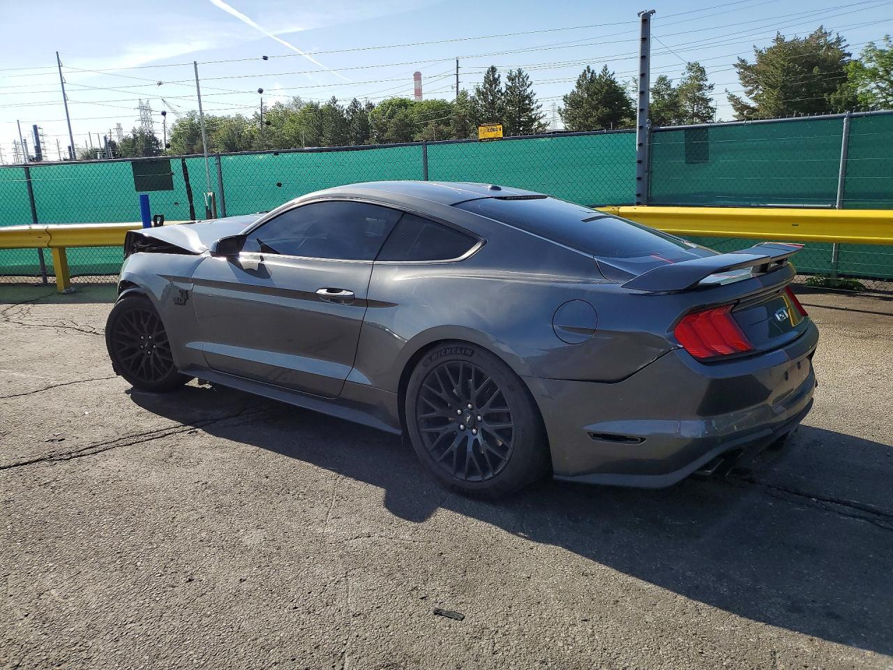 2019 Ford Mustang Gt - Фото 2