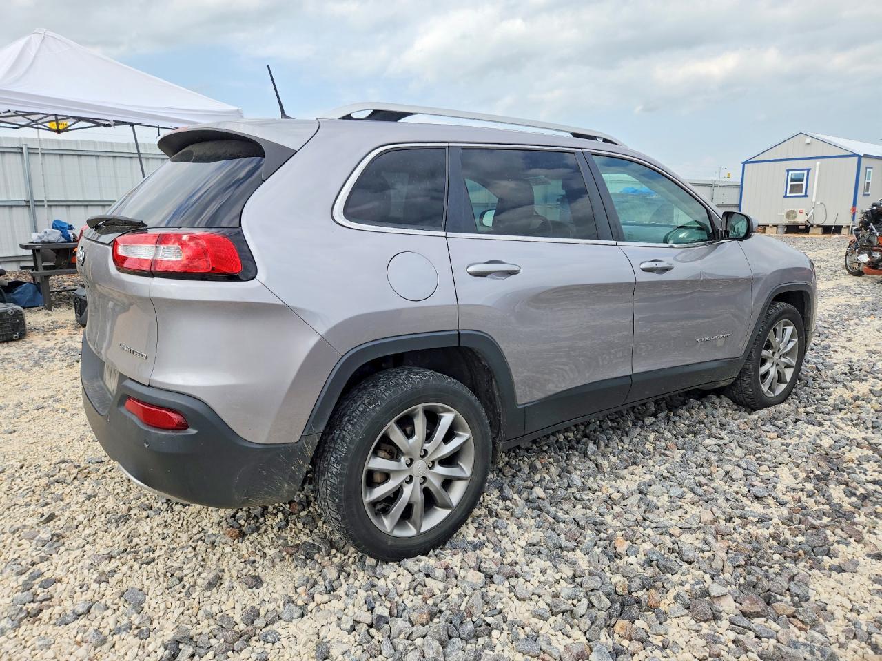 2018 Jeep Cherokee Limited - Image 3