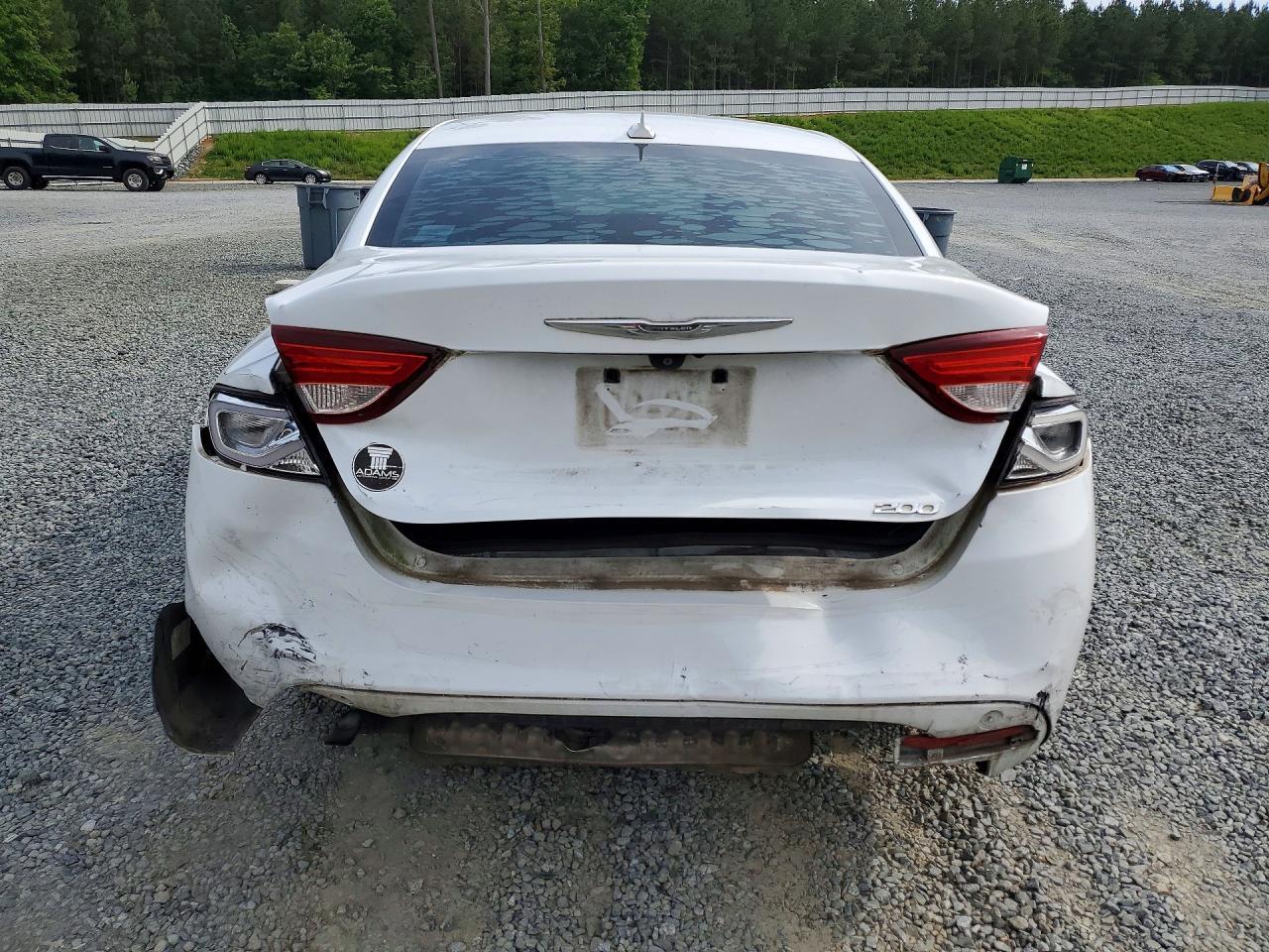 2015 Chrysler 200 Limited - Image 6
