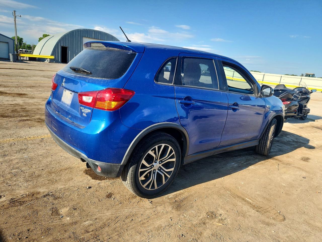 2016 Mitsubishi Outlander Sport Es - Фото 3