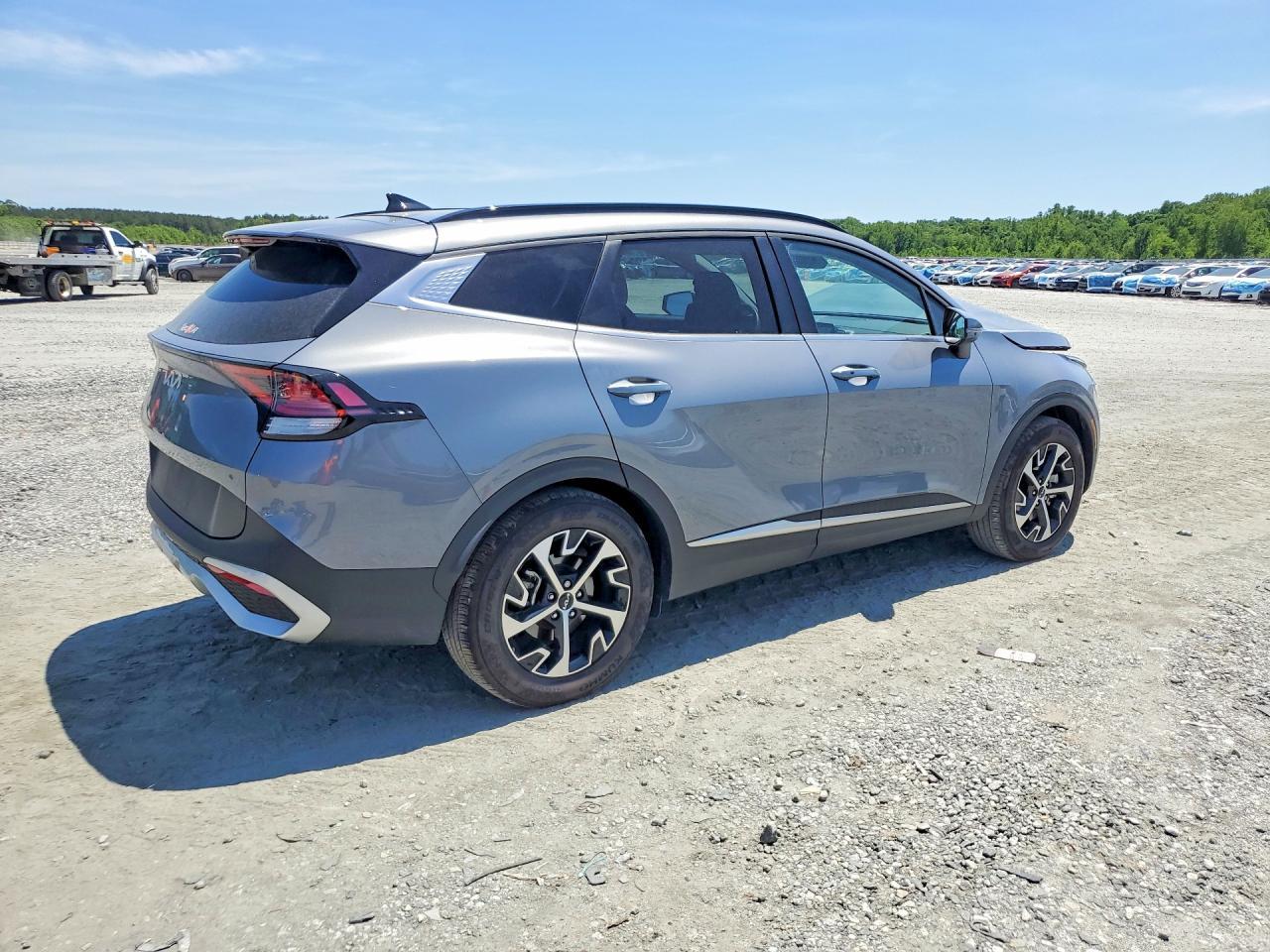 2025 Kia Sportage Ex - Image 3