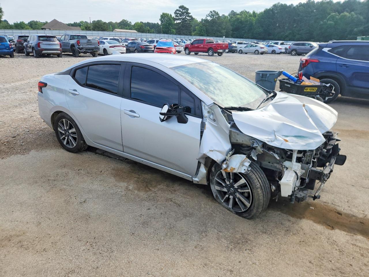 2020 Nissan Versa Sv - Фото 4
