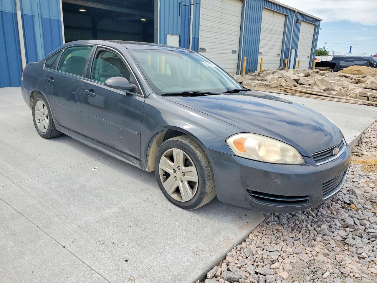 2011 Chevrolet Impala Ls - Image 4