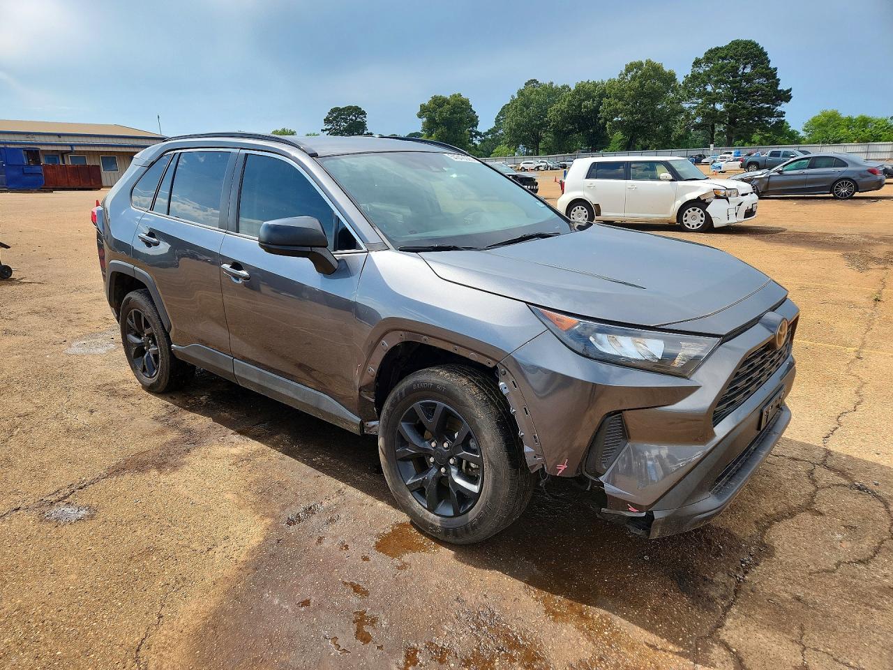 2021 Toyota Rav4 Le - Фото 4