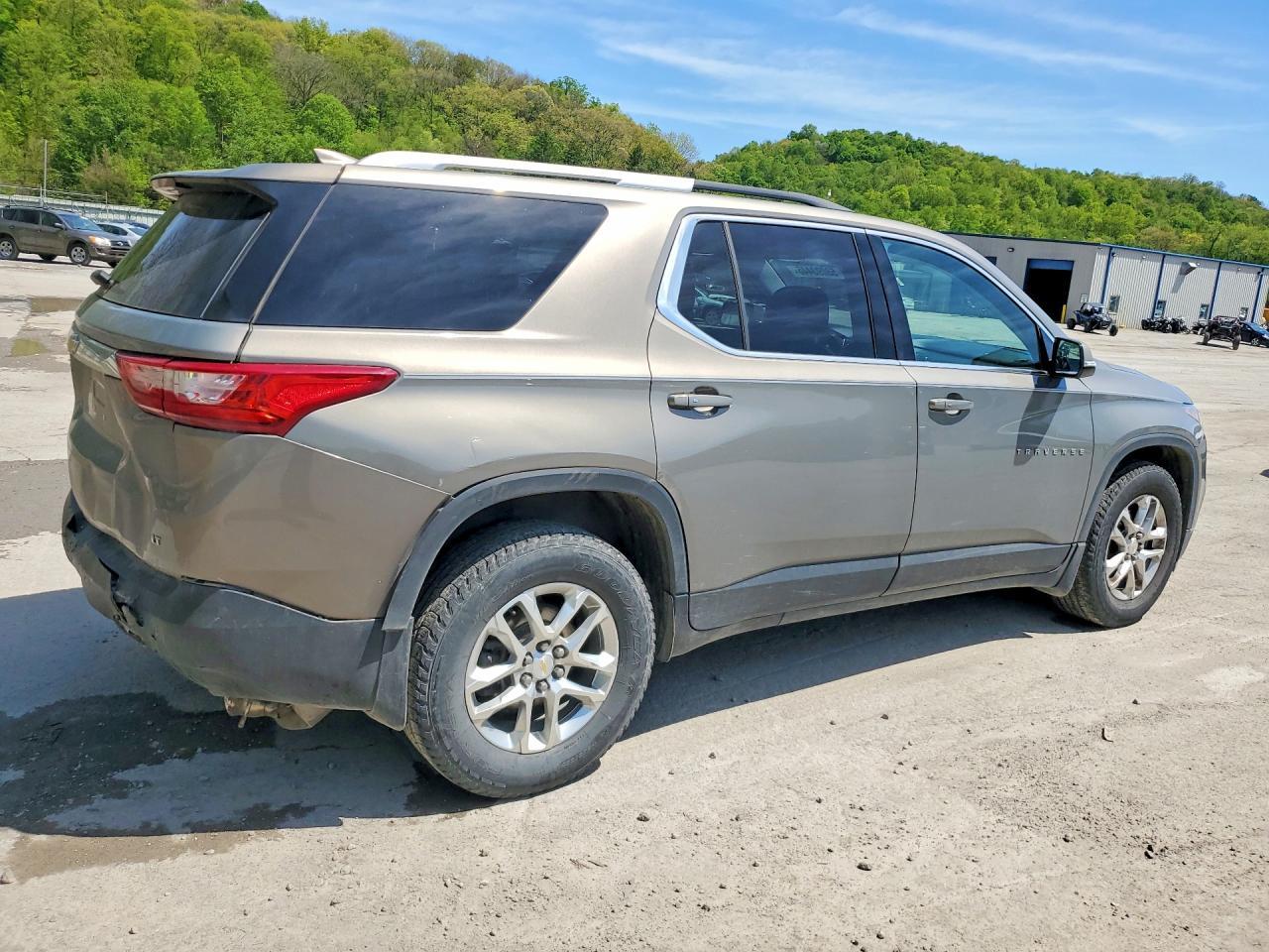 2018 Chevrolet Traverse Lt - Image 3