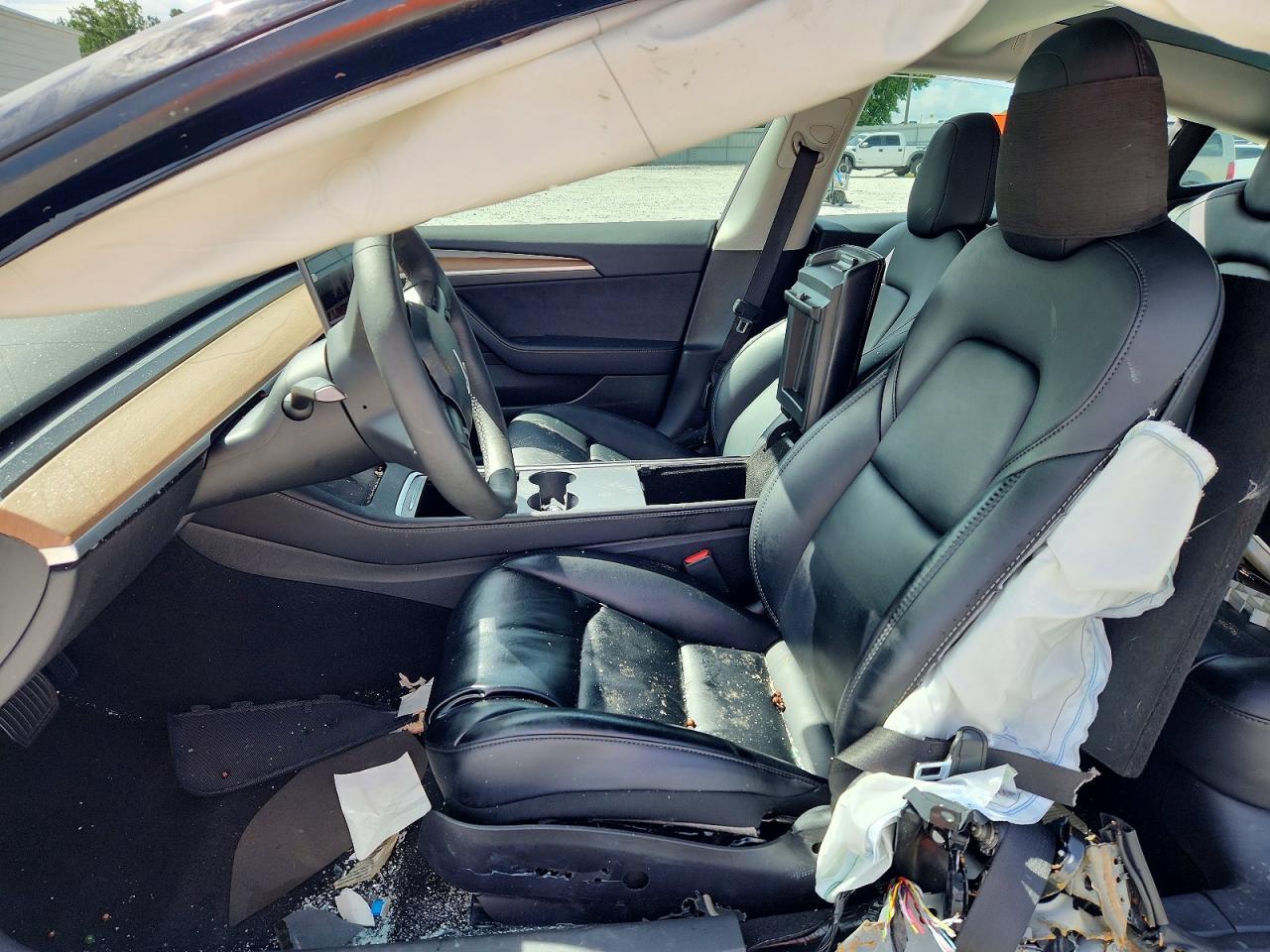 2022 Tesla Model 3 - Фото 7