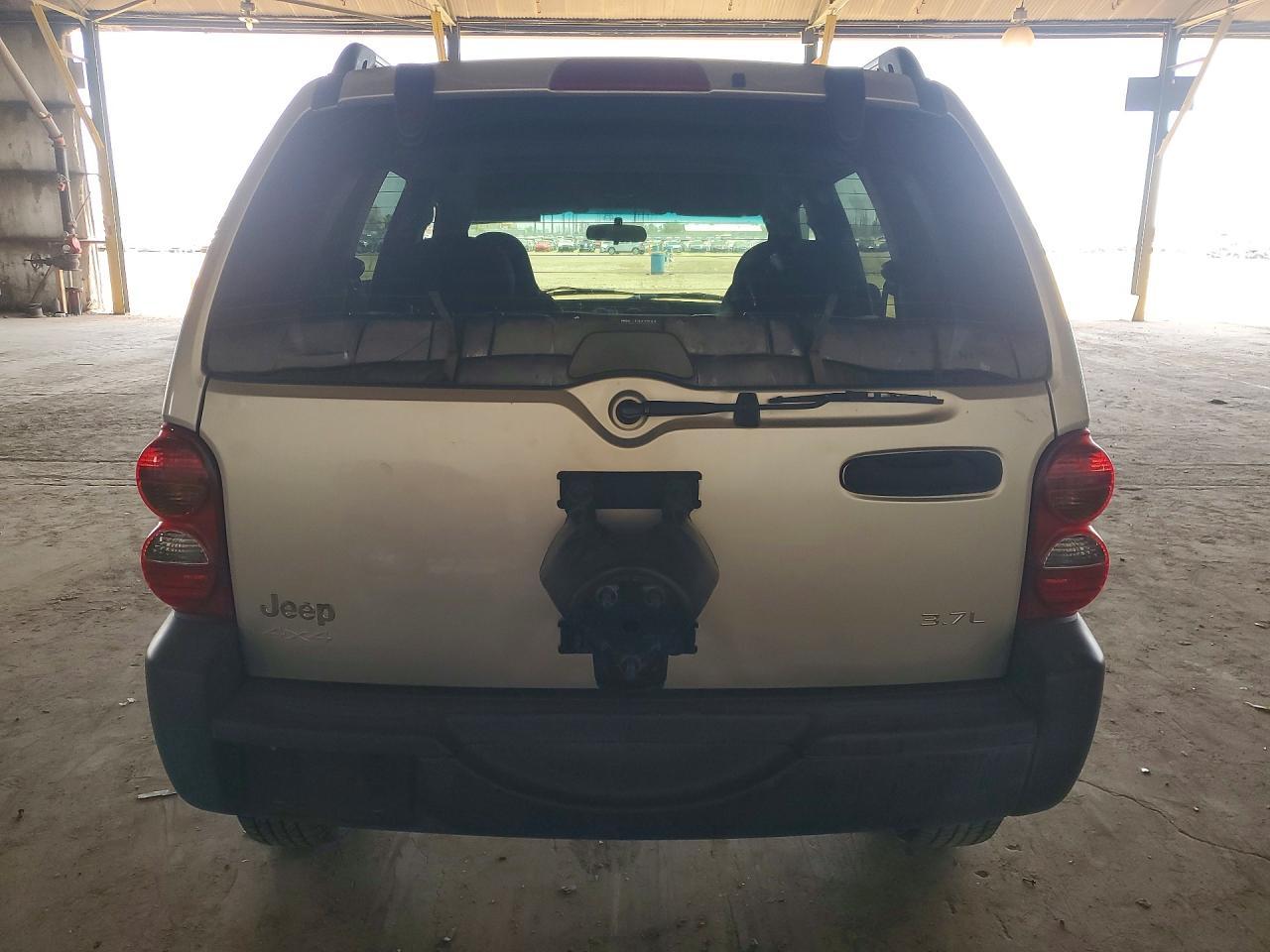 2004 Jeep Liberty Sport - Фото 6