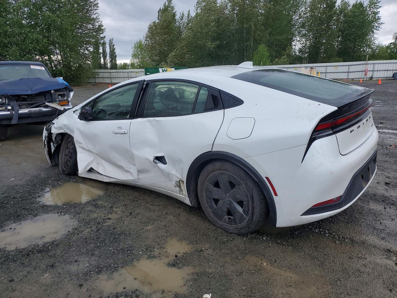 2024 Toyota Prius Le - Фото 2