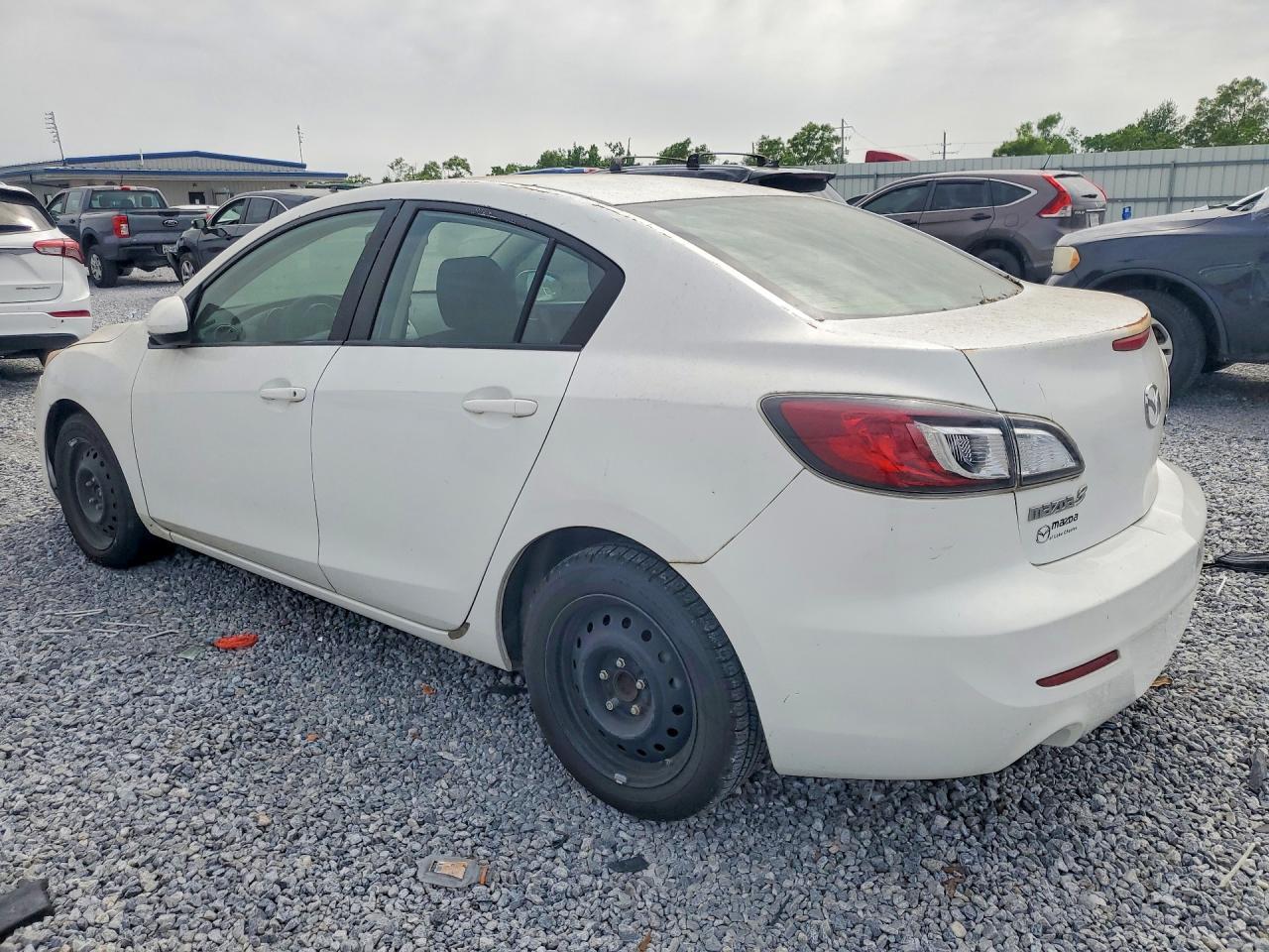 2013 Mazda 3 I - Image 2