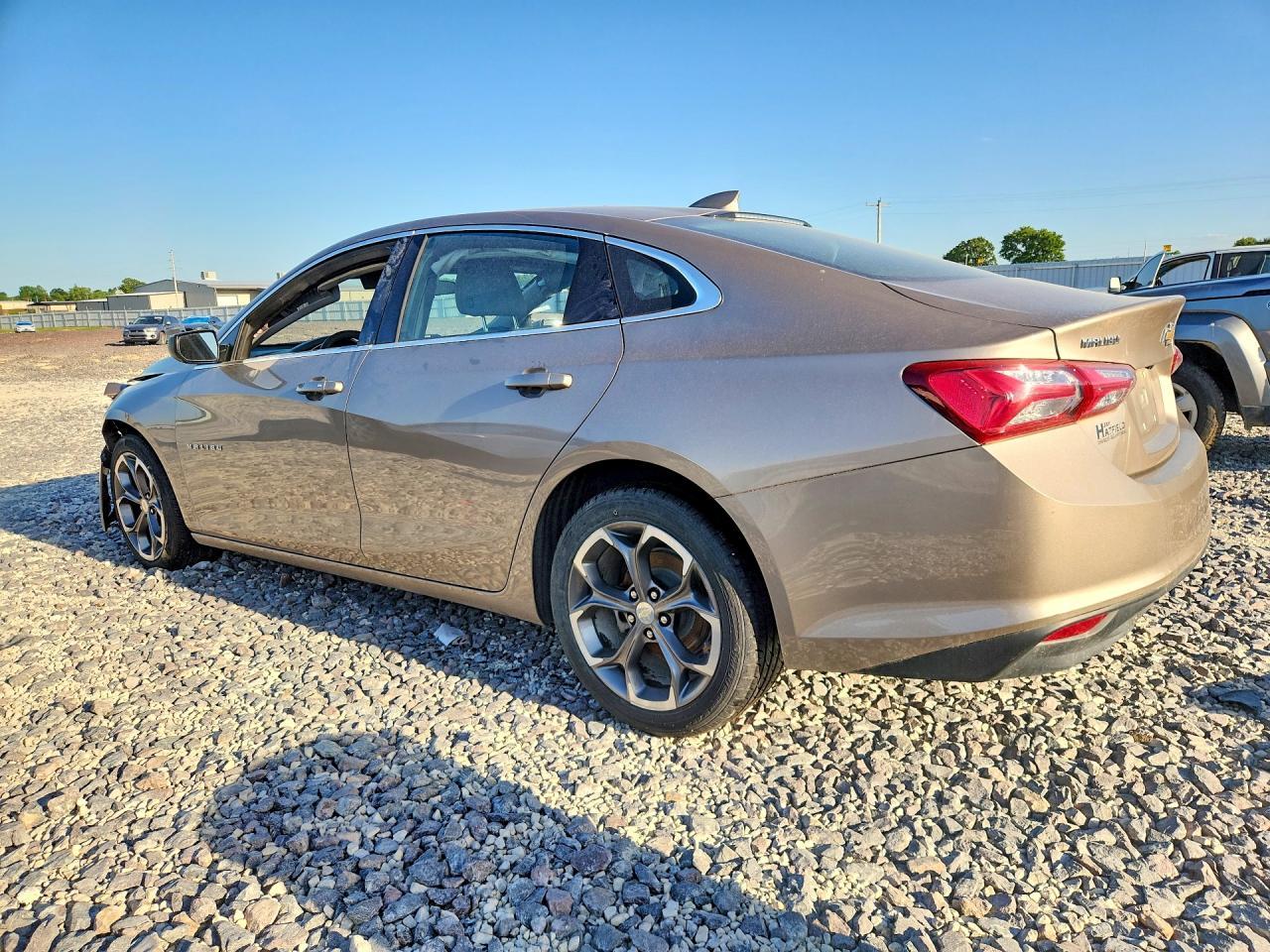 2022 Chevrolet Malibu Lt - Фото 2