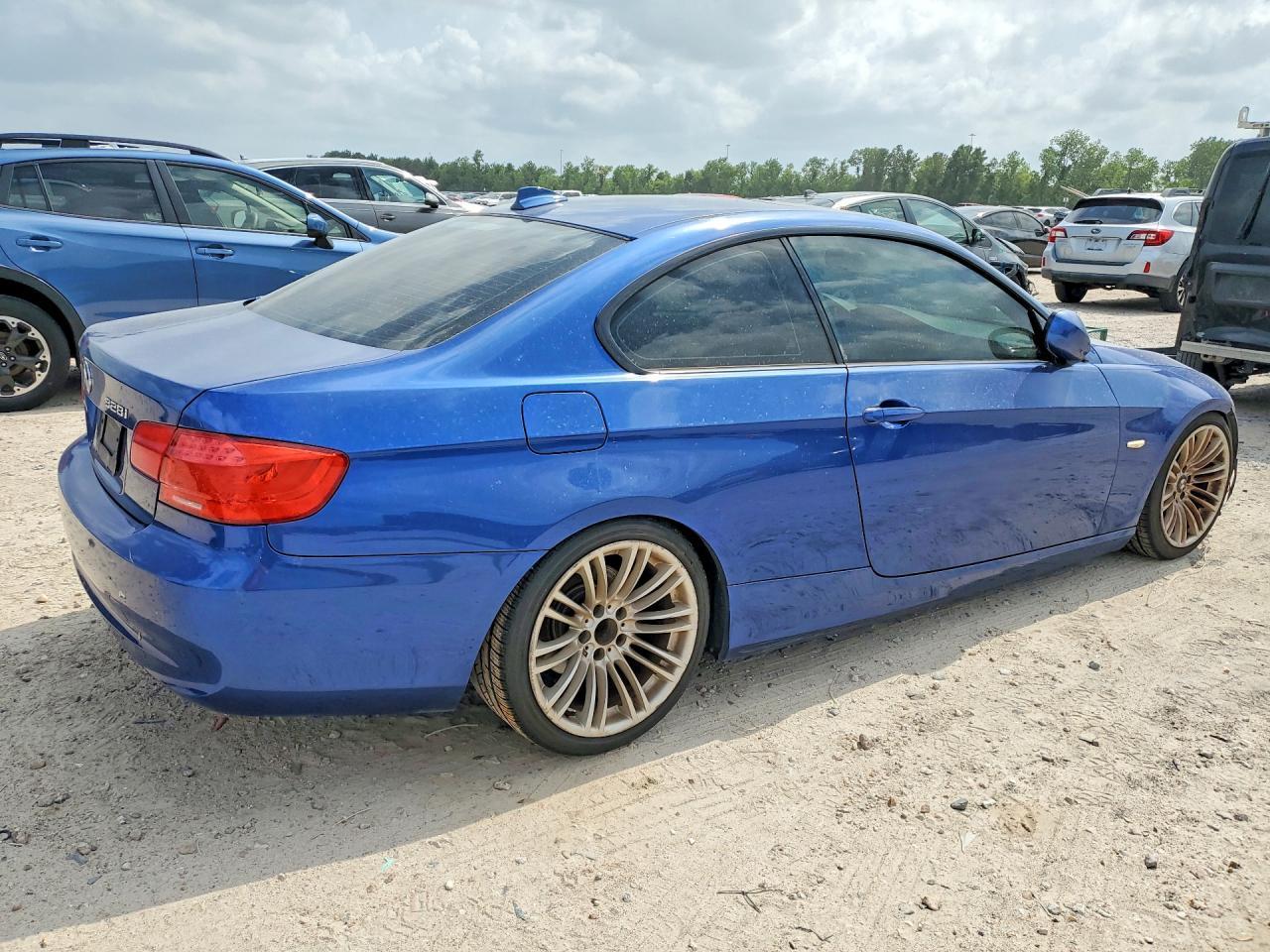 2011 BMW 328 I Sulev - Фото 3