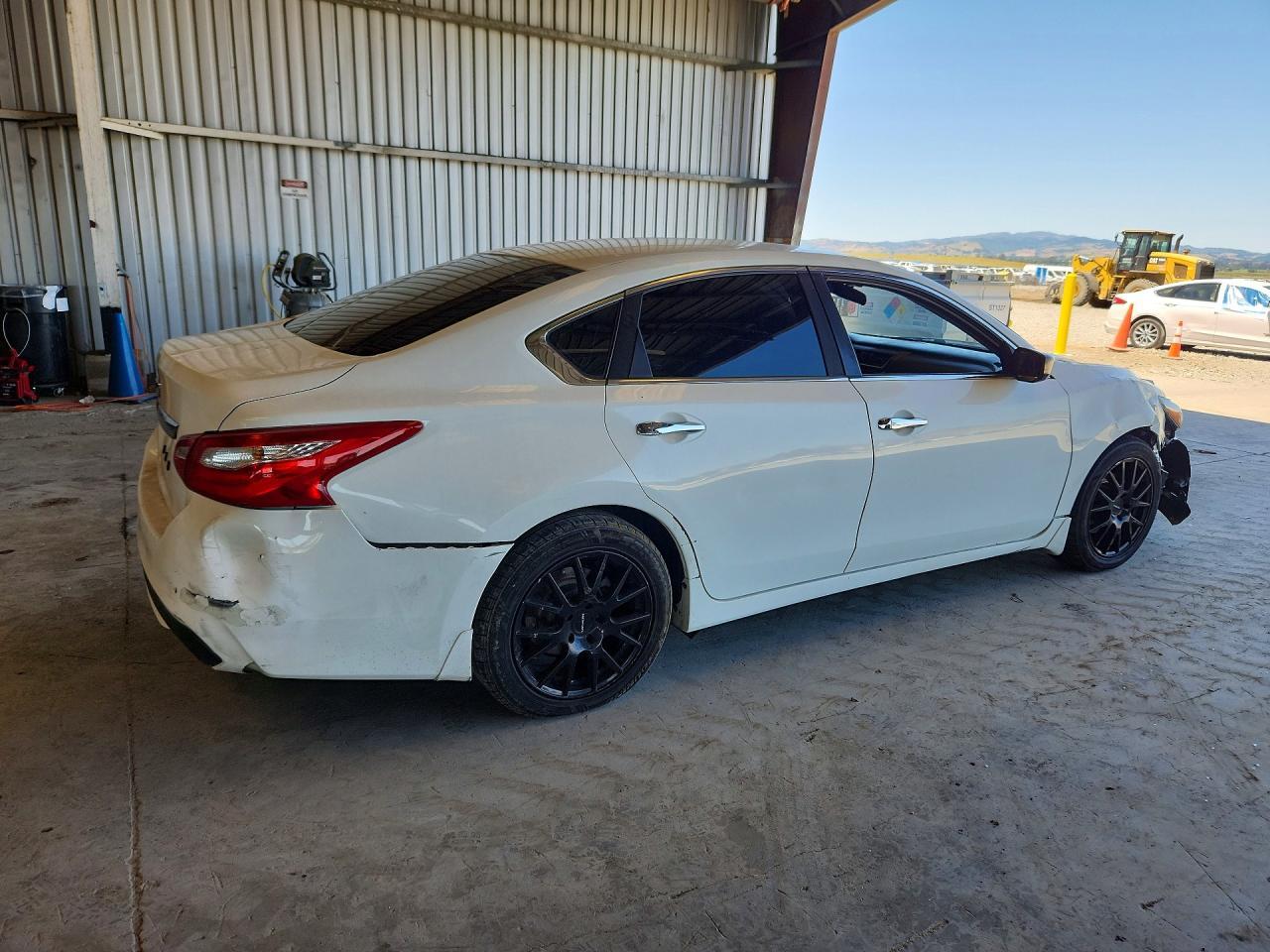 2016 Nissan Altima 2.5 S - Фото 3