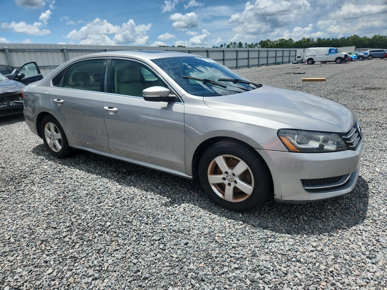 2014 Volkswagen Passat Se - Фото 4
