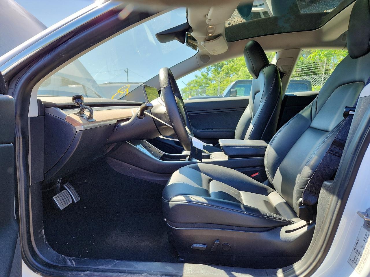 2020 Tesla Model 3 - Фото 7