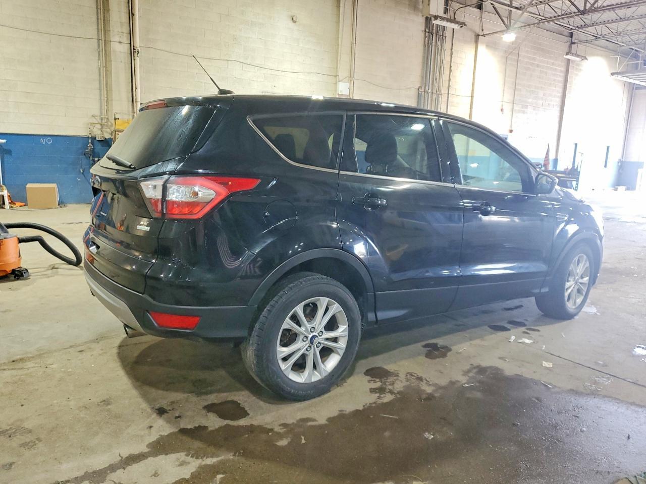 2017 Ford Escape Se - Фото 3