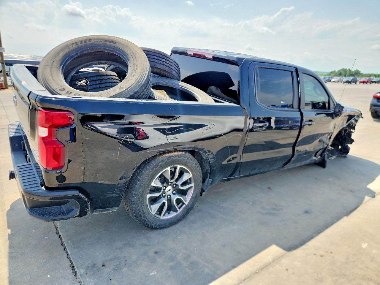 2022 Chevrolet Silverado K1500 Rst - Image 3