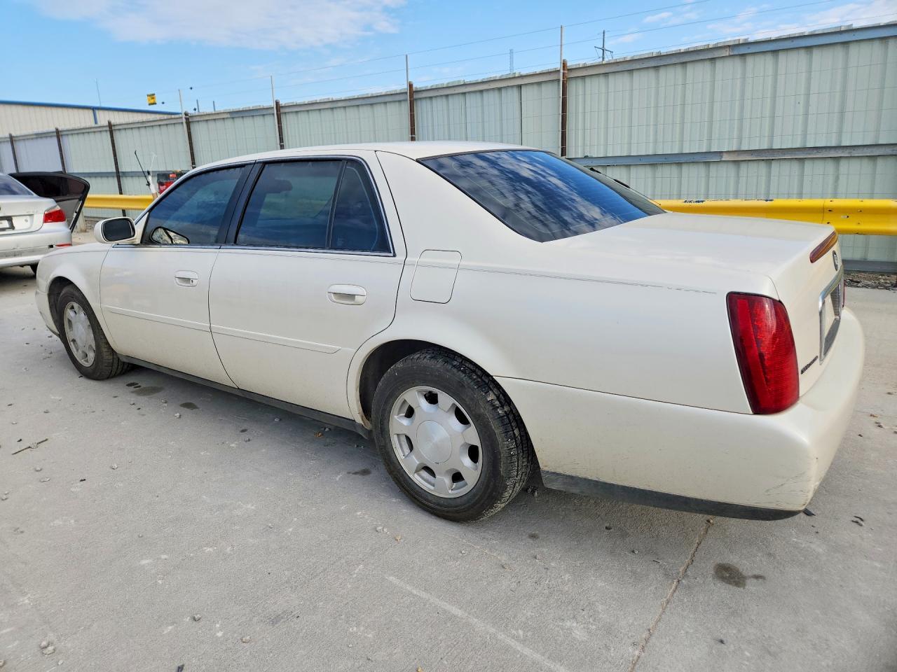 2001 Cadillac Deville - Фото 2