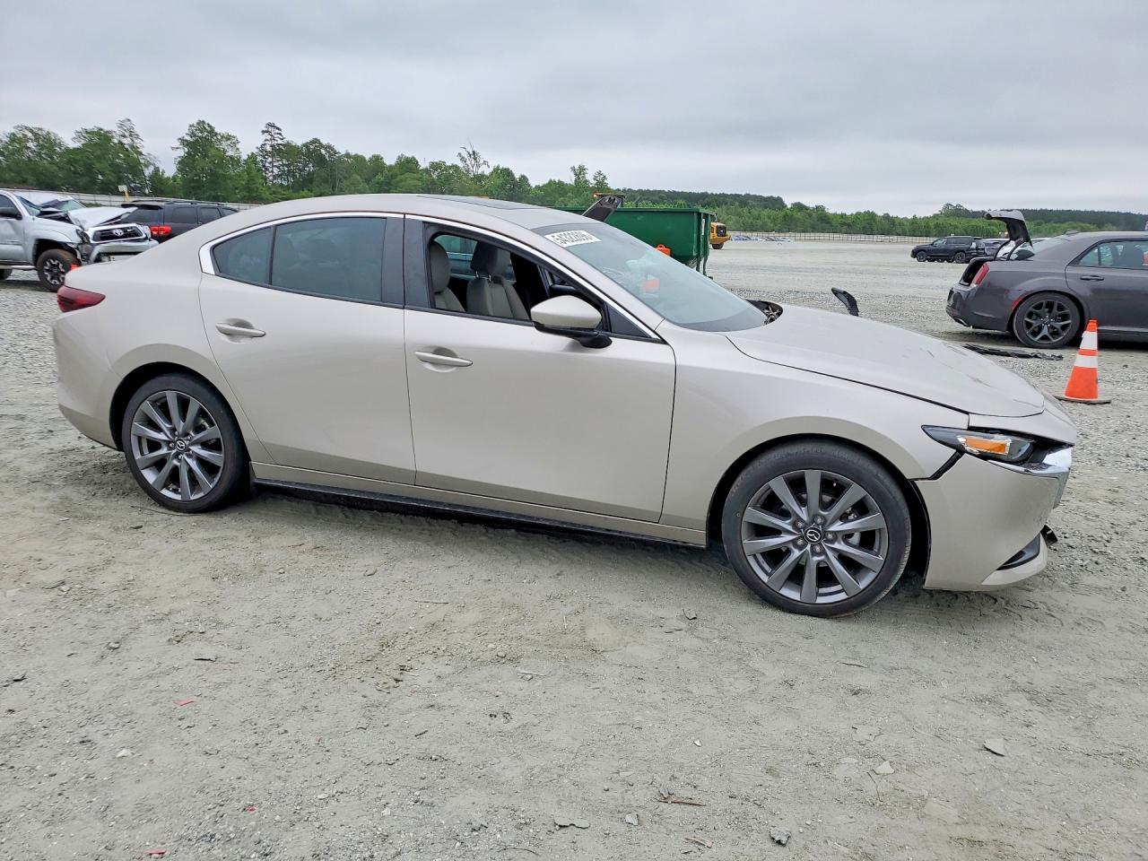 2024 Mazda 3 Preferred - Image 4