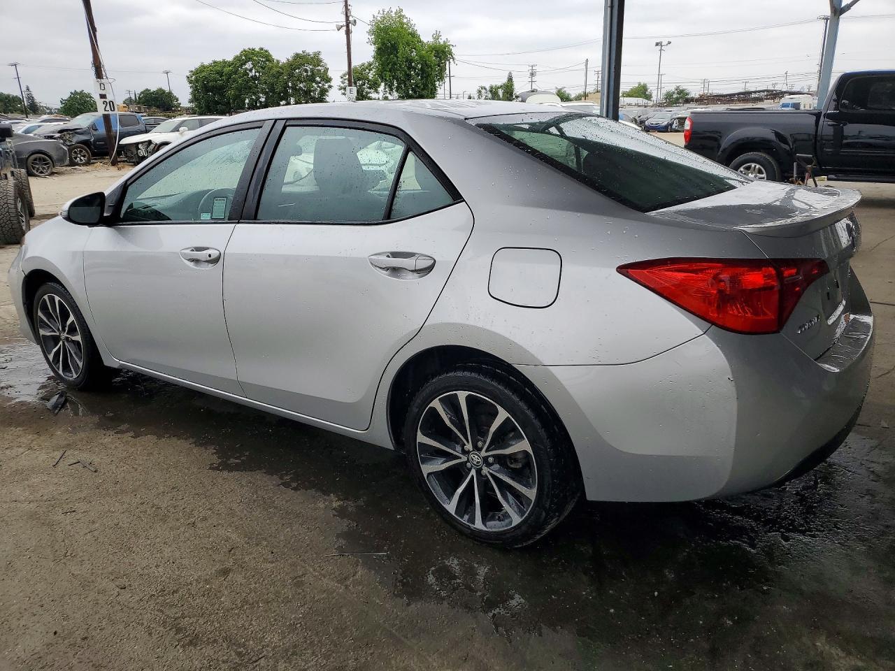 2018 Toyota Corolla Se - Фото 2