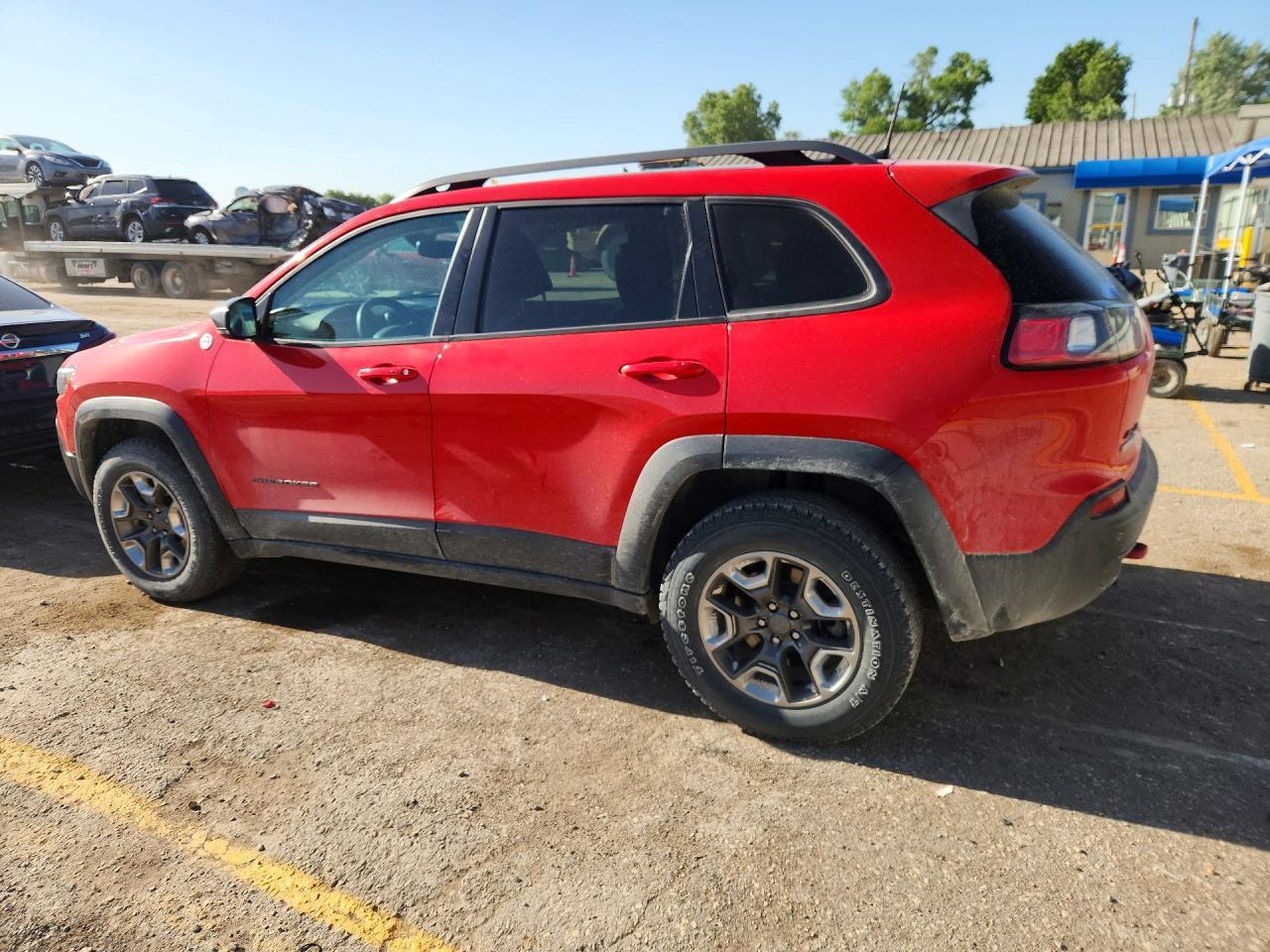 2019 Jeep Cherokee Trailhawk - Image 2