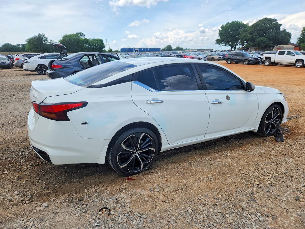 2021 Nissan Altima S - Фото 3
