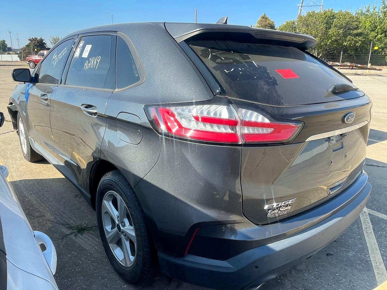 2020 Ford Edge Se - Фото 3