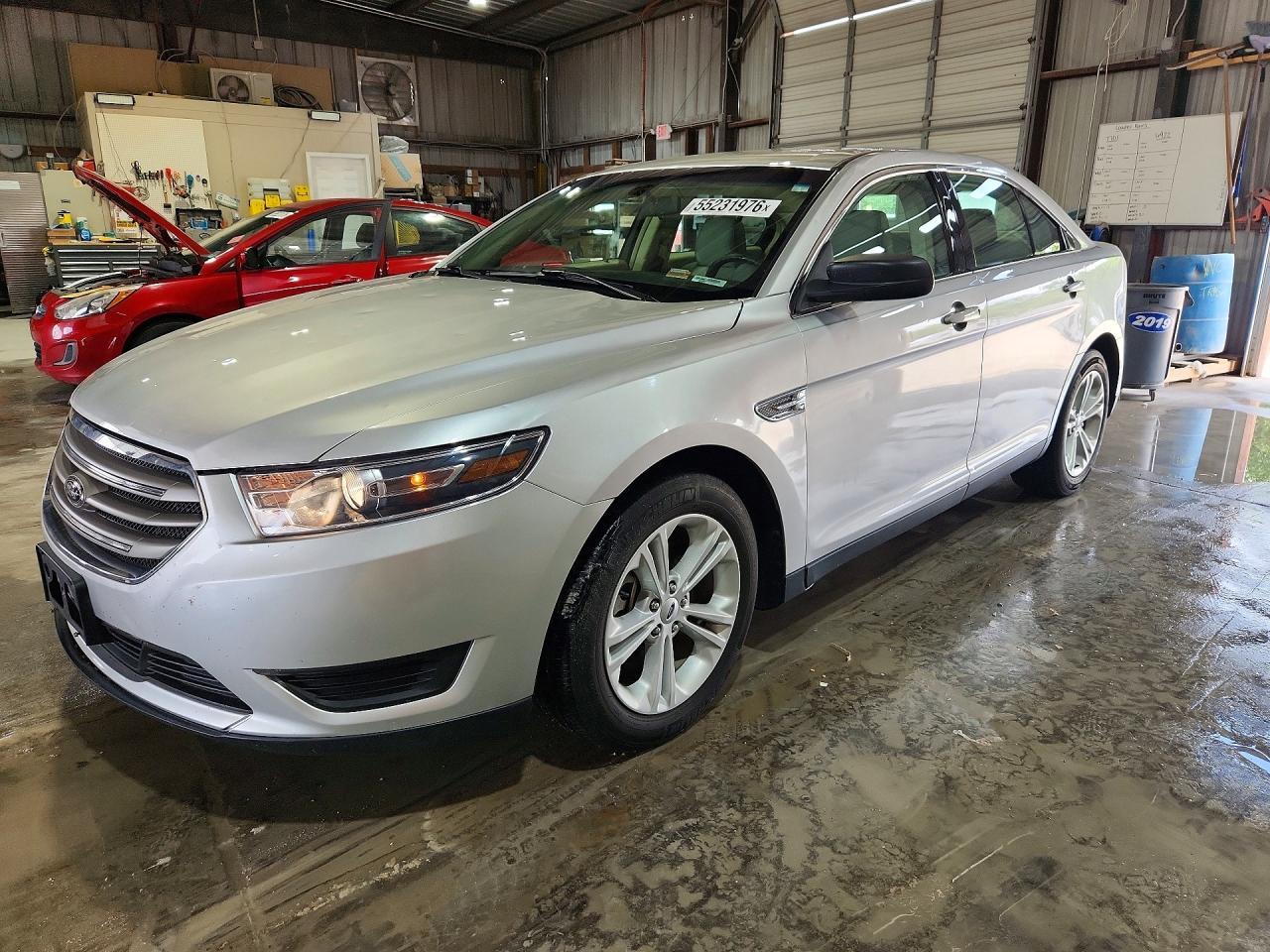2018 Ford Taurus Se