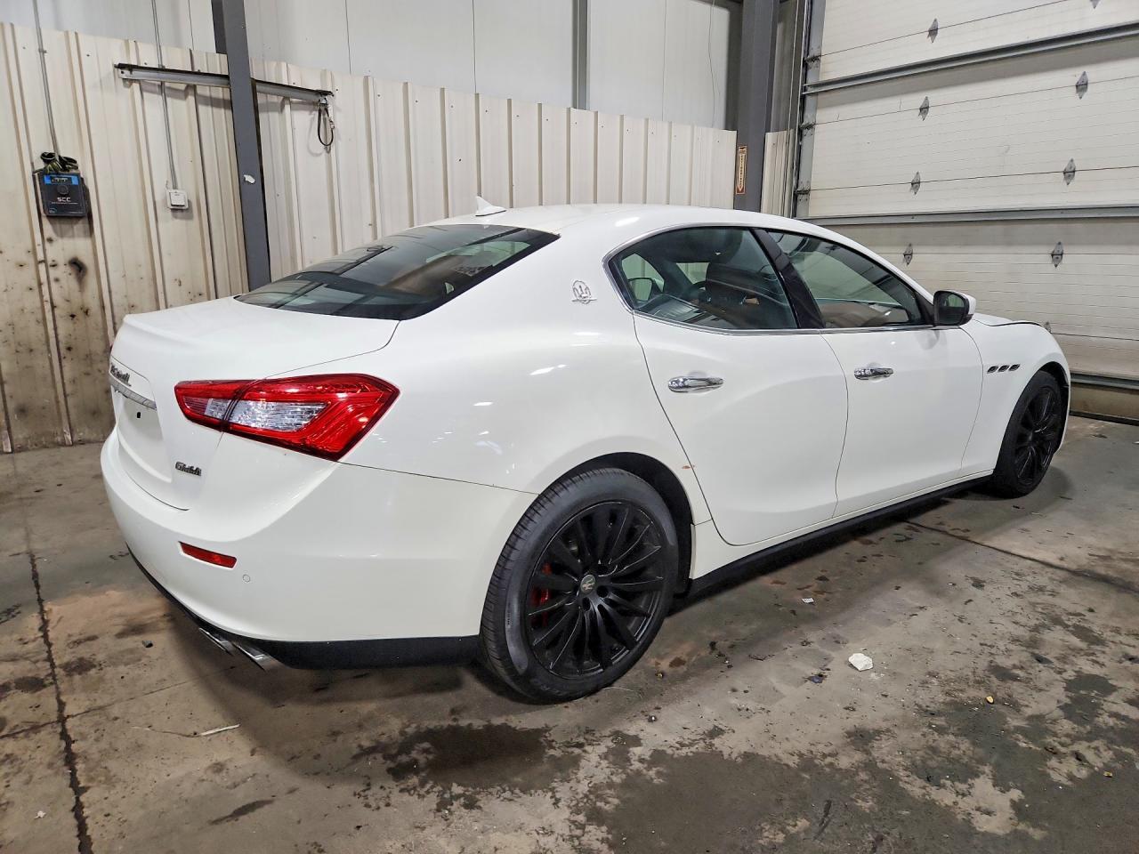 2017 Maserati Ghibli S - Фото 3