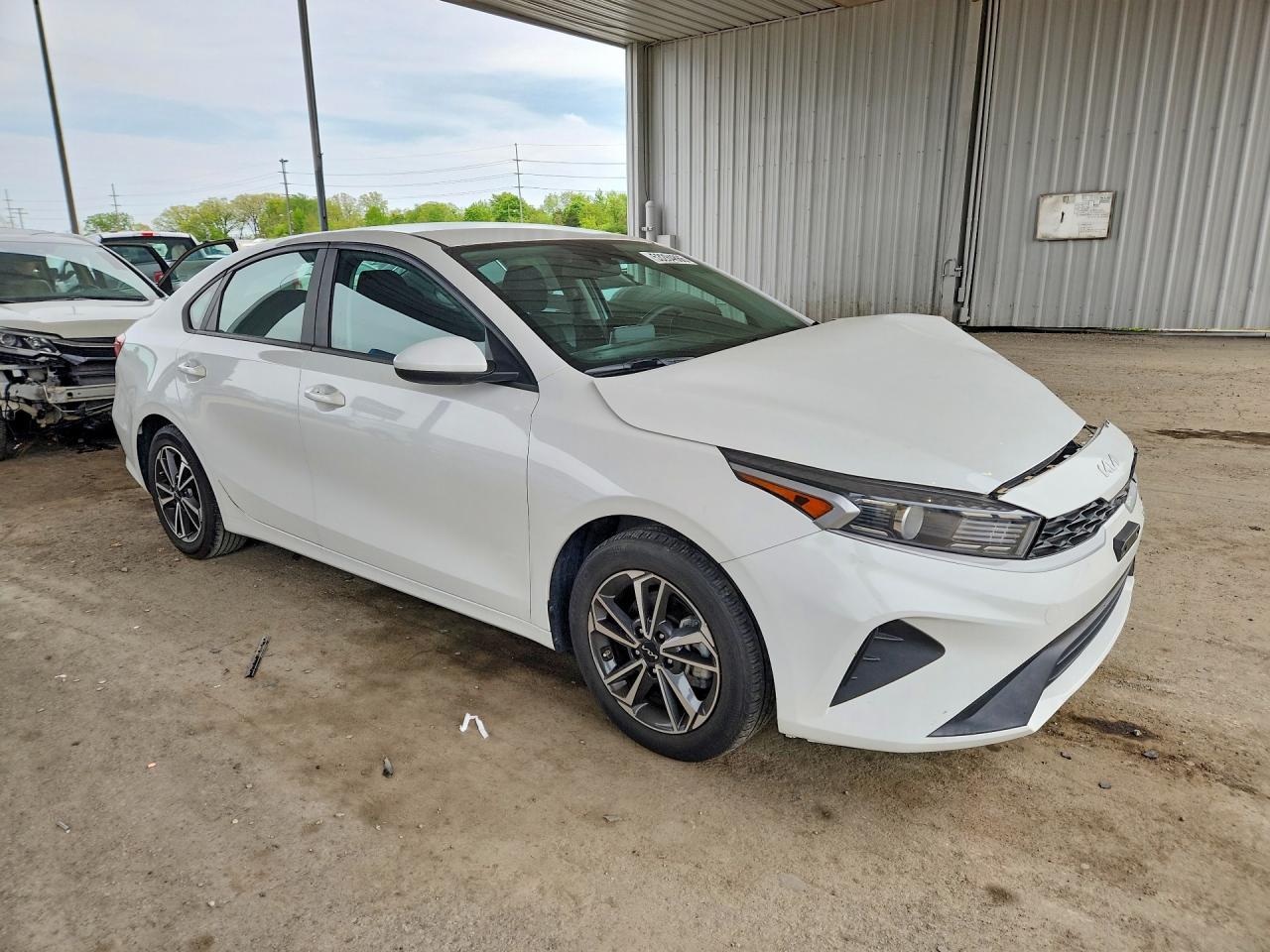 2023 Kia Forte Lxs - Фото 4