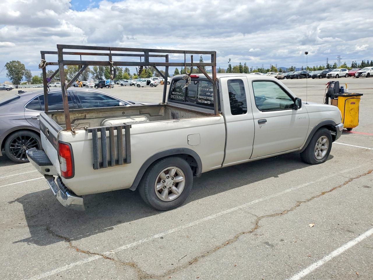 1999 Nissan Frontier - Фото 3