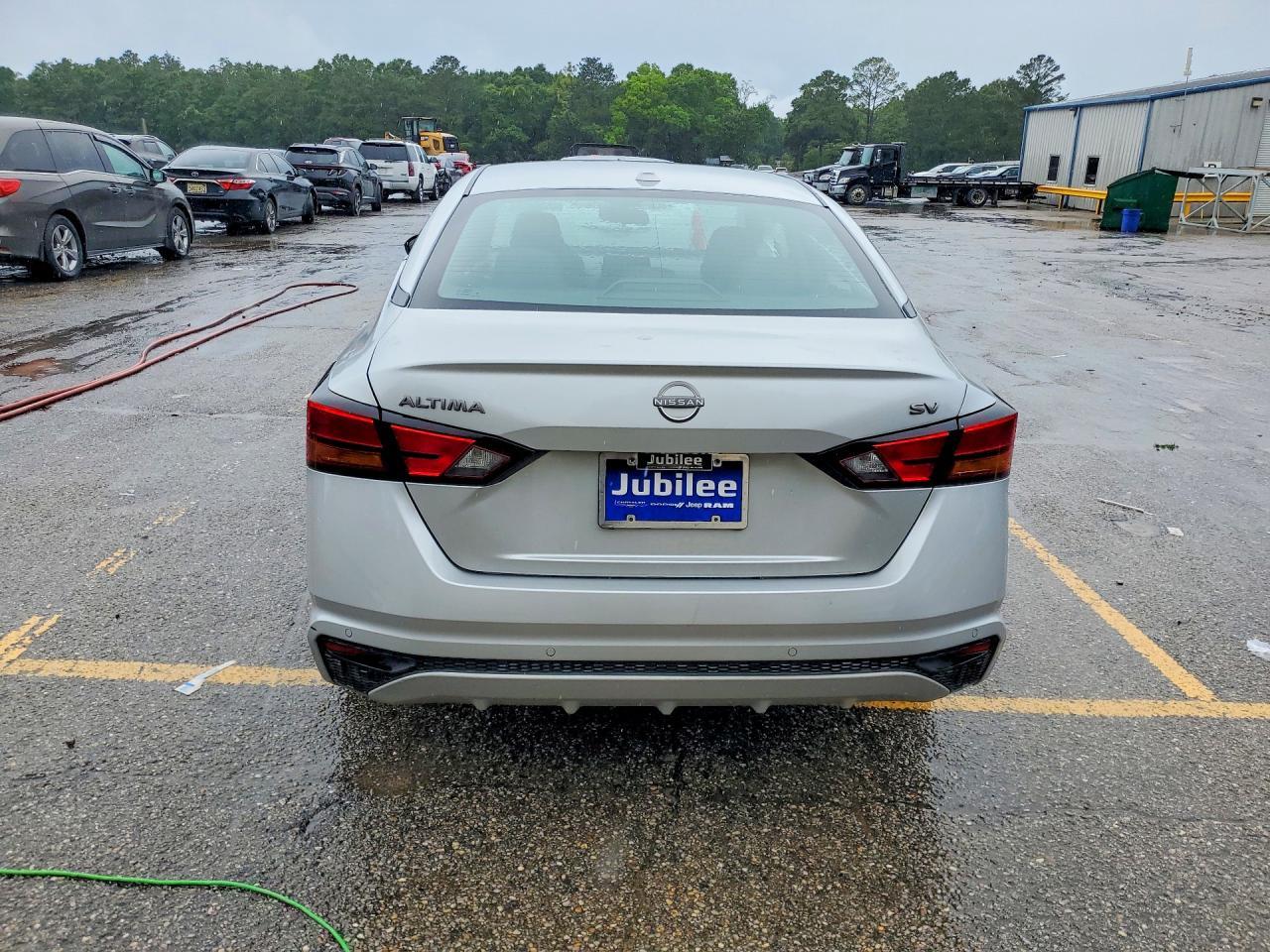 2024 Nissan Altima Sv - Image 6