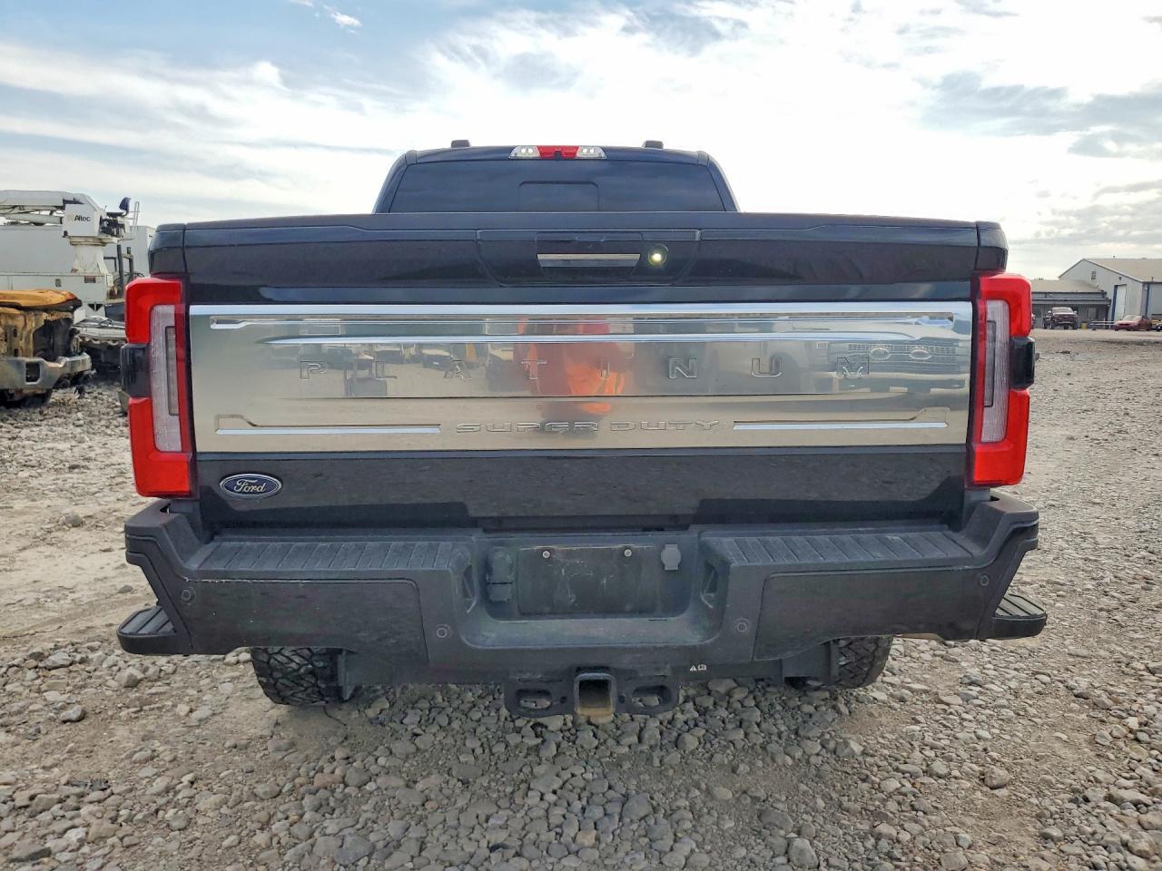2024 Ford F250 Super Duty - Фото 6