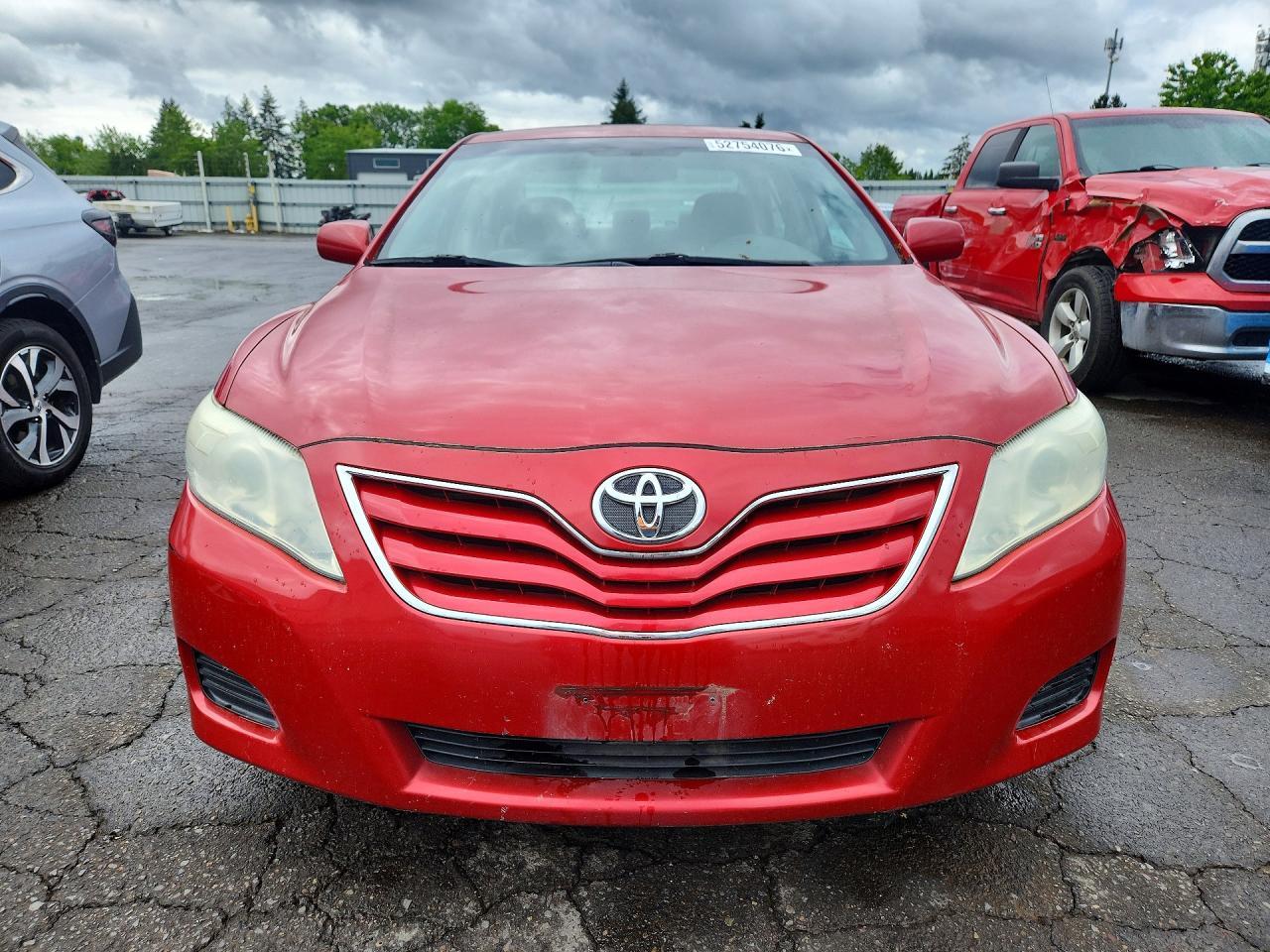 2010 Toyota Camry Le - Фото 5