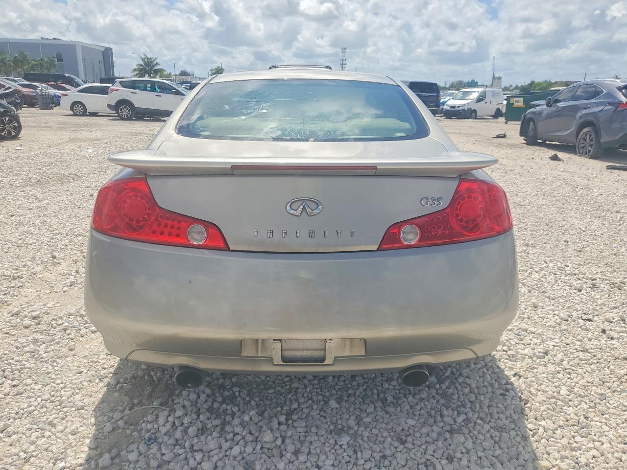 2004 Infiniti G35 Base - Image 6