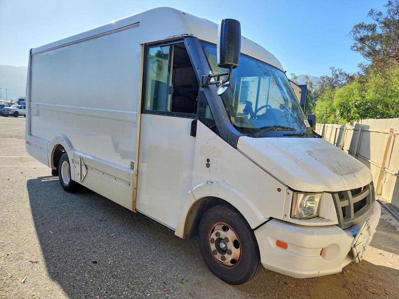 2016 Isuzu Npr - Фото 4