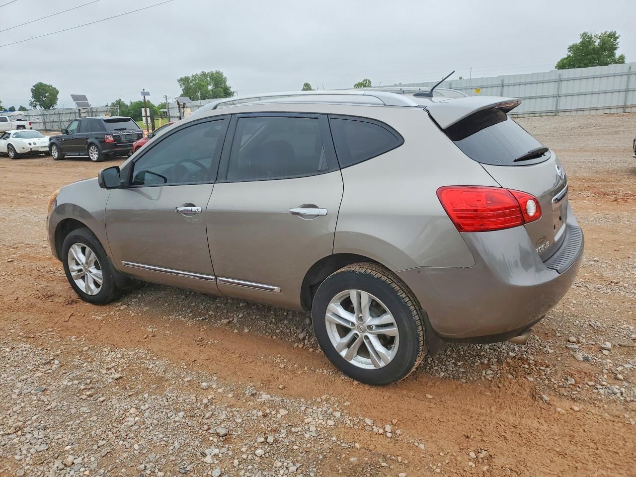 2013 Nissan Rogue S - Фото 2