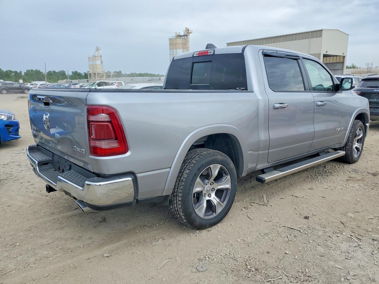2022 Ram 1500 Laramie - Image 3