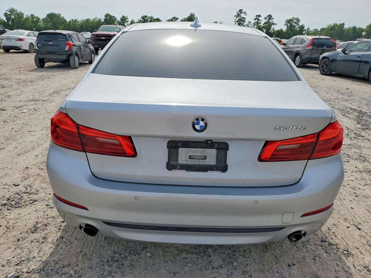 2018 BMW 530E - Фото 6