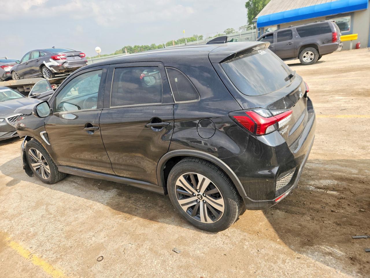 2023 Mitsubishi Outlander Sport S - Фото 2