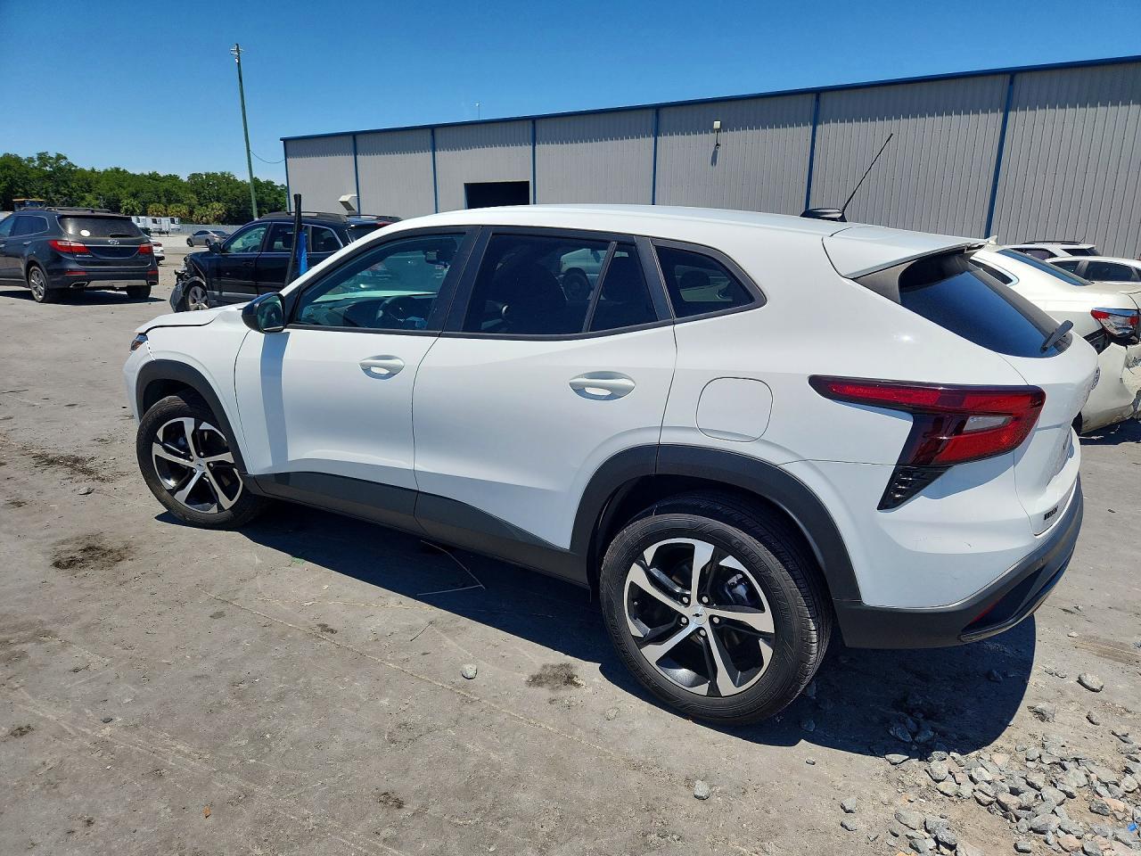 2024 Chevrolet Trax 1Rs - Image 2
