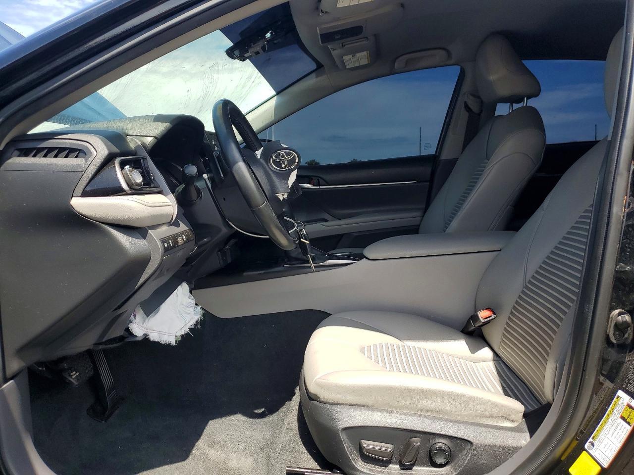 2023 Toyota Camry Se - Image 7