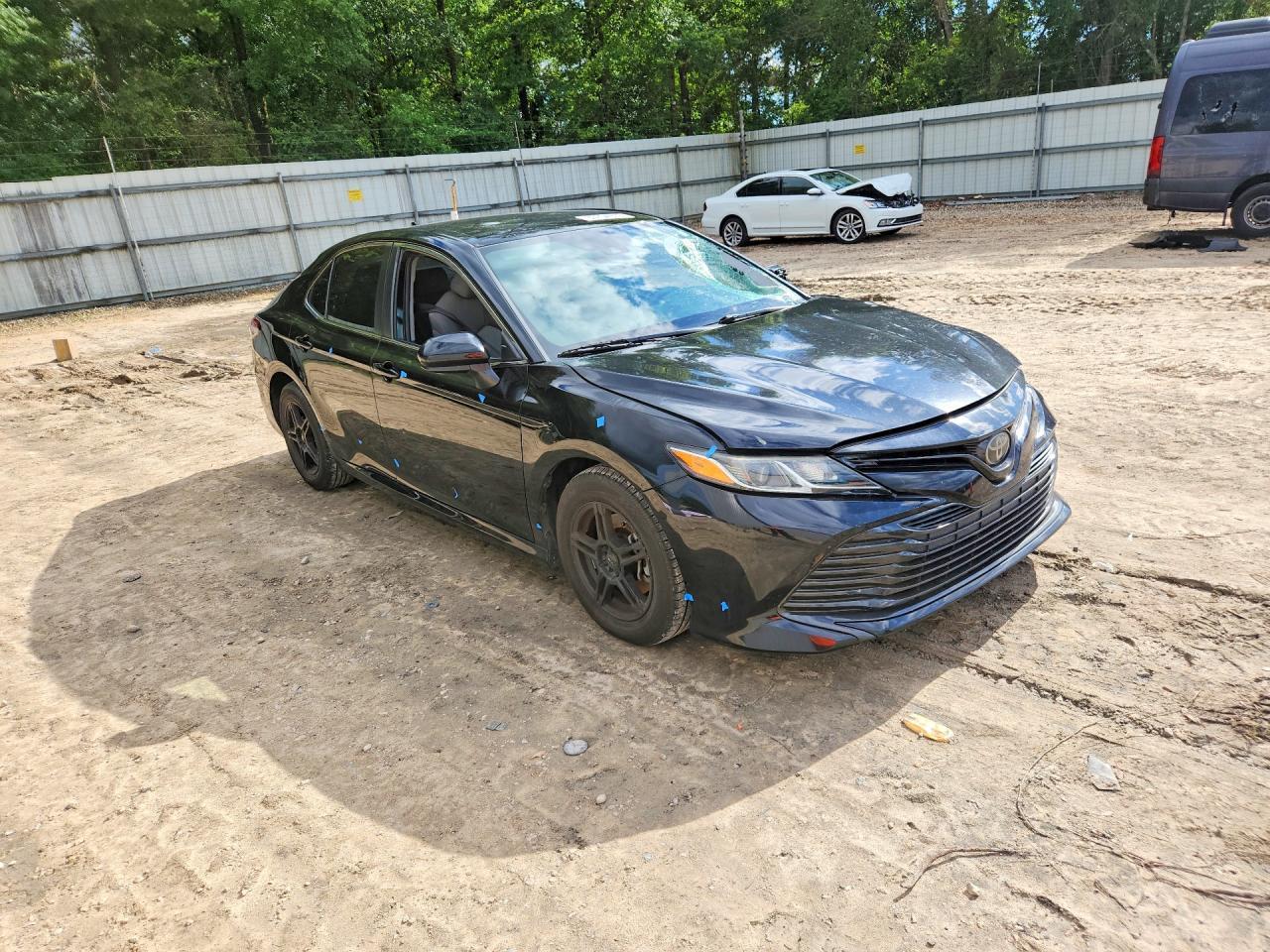2019 Toyota Camry L - Фото 4