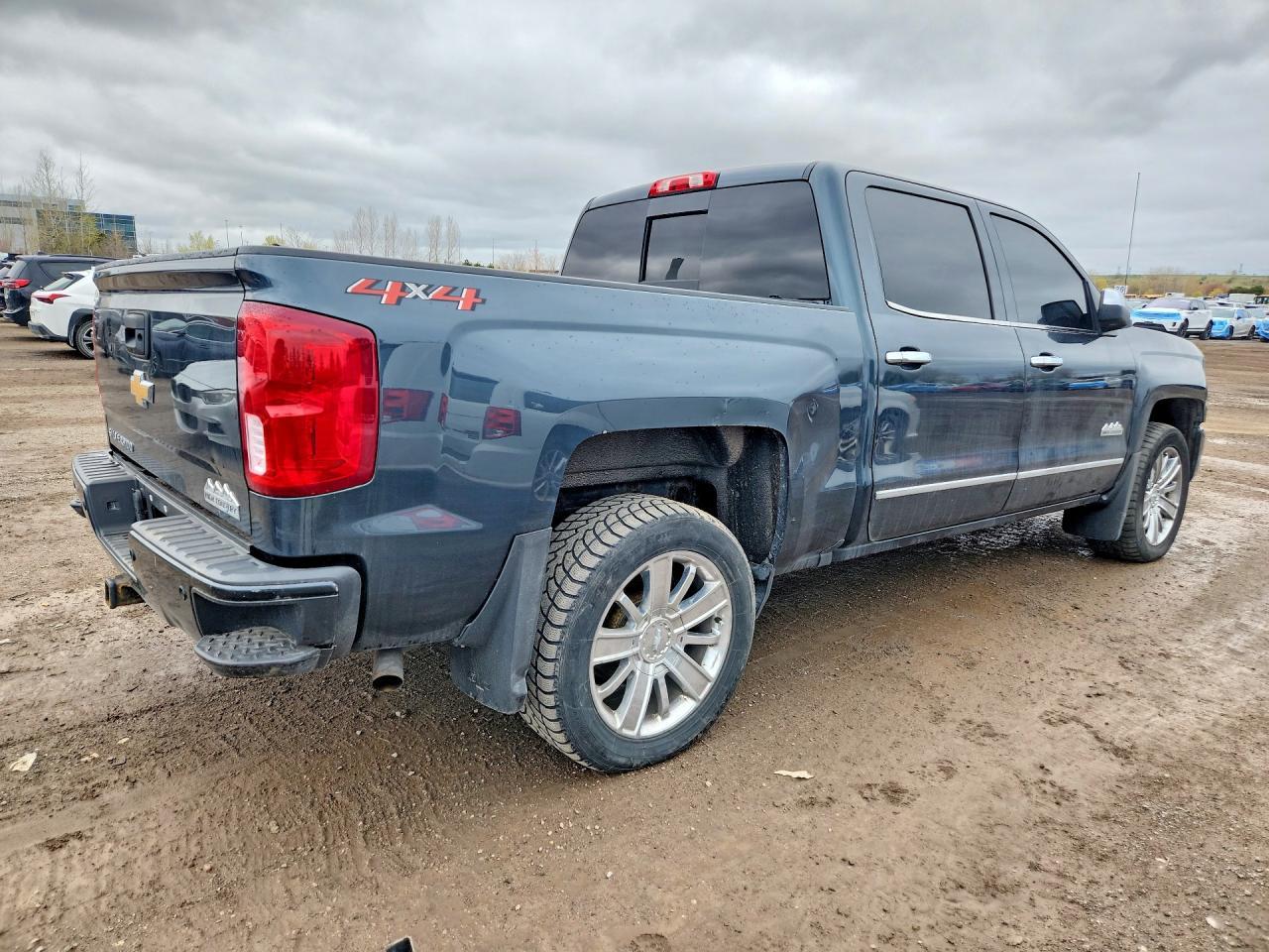 2017 Chevrolet Silverado K1500 High Country - Фото 3