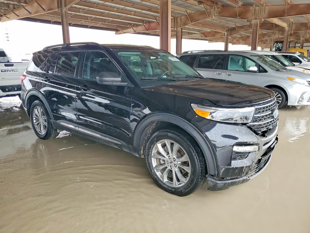 2024 Ford Explorer Xlt - Image 4