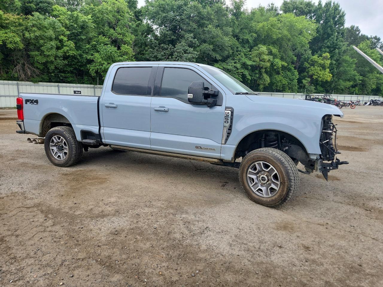 2024 Ford F250 Super Duty - Image 4
